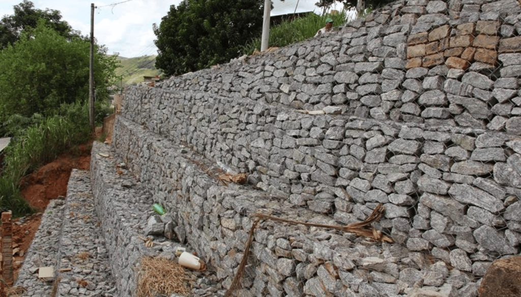 materiais-essencias-para-construcao-de-muro-de-arrimo