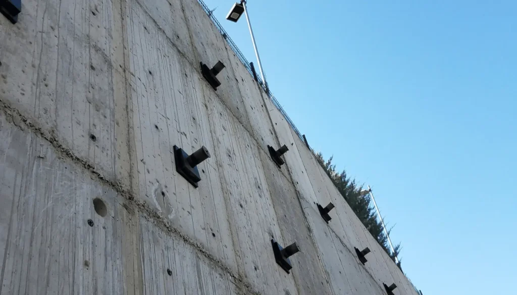 muro-de-arrimo-atirantado