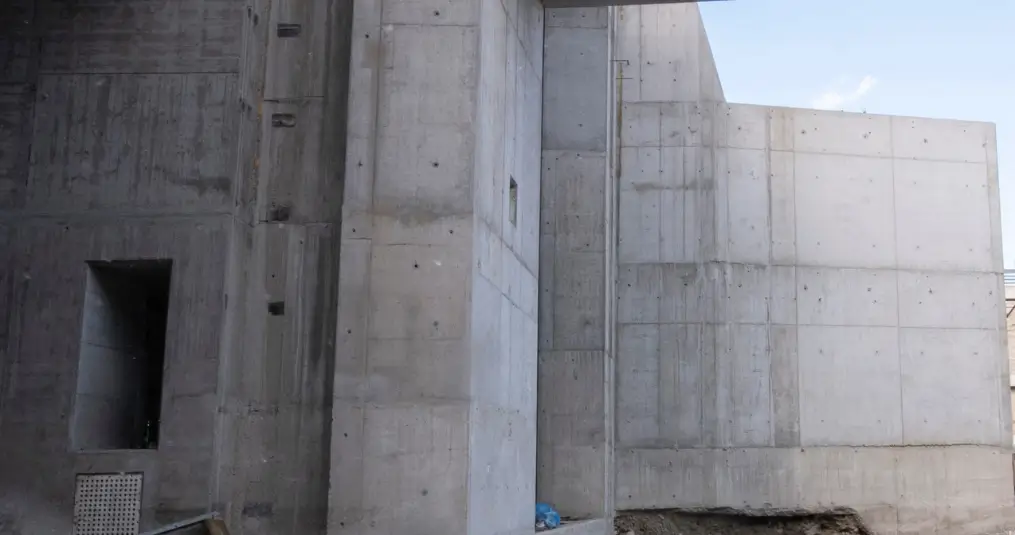 fachada-com-concreto-aparente-hr-camargo