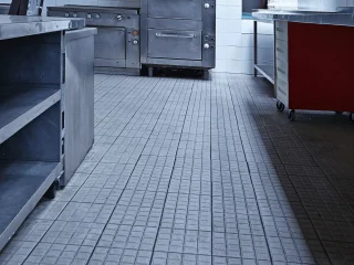 piso-antiderrapante-para-cozinha-industrial